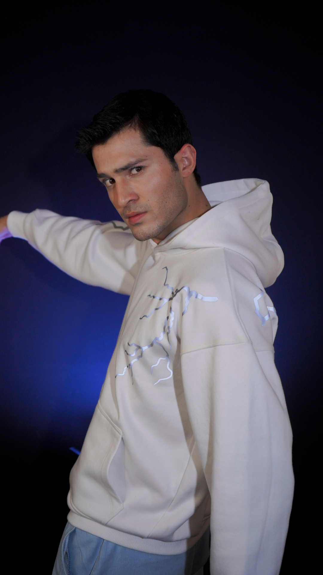 Lumen Wear Reflective Lightning Hoodie – Unisex Oversized Flash Reactive Hoodie (White)